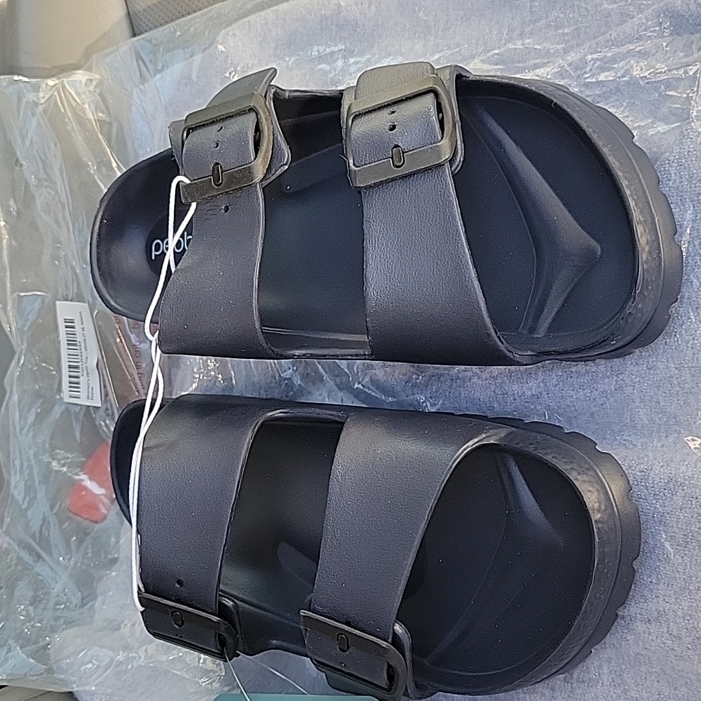 Brand new and comfortable open toe sandals